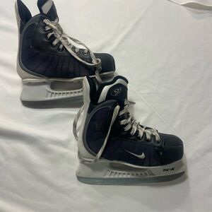 Nike Boy’s 3EE Hockey Skates US L 5